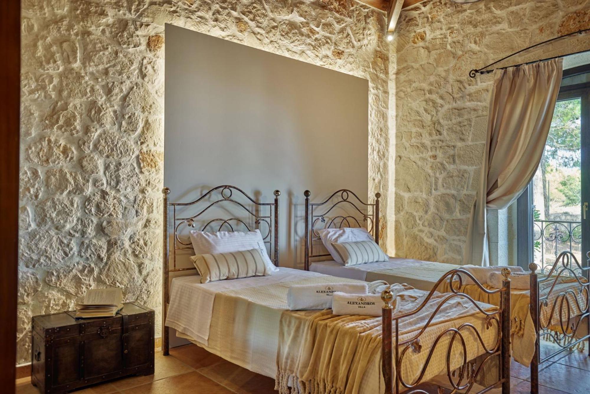 Alexandros Stone Villa อายิโอสนิโกลาโอส ภายนอก รูปภาพ