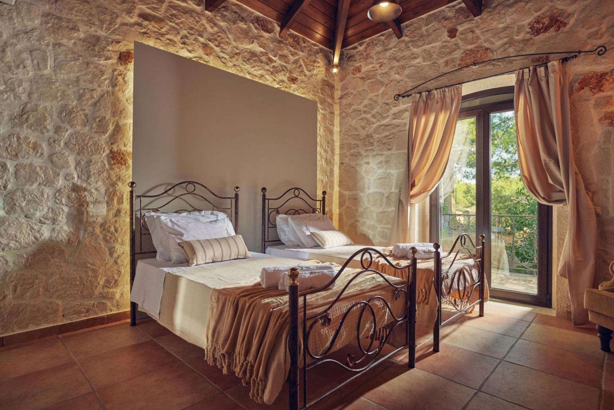 Alexandros Stone Villa อายิโอสนิโกลาโอส ภายนอก รูปภาพ