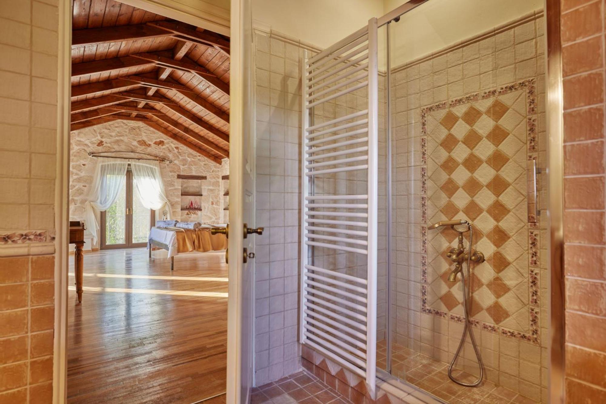 Alexandros Stone Villa อายิโอสนิโกลาโอส ภายนอก รูปภาพ