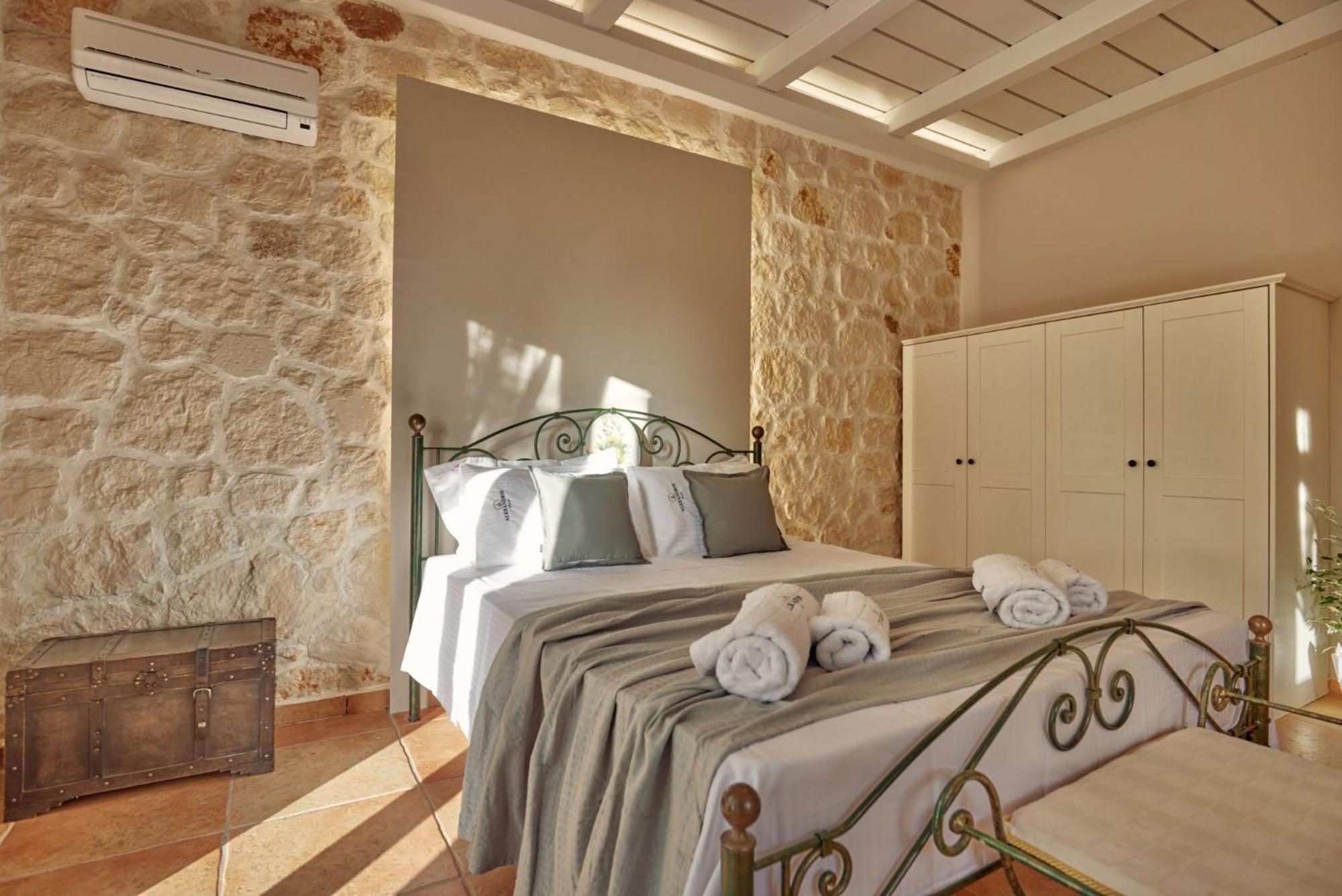 Alexandros Stone Villa อายิโอสนิโกลาโอส ภายนอก รูปภาพ